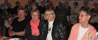 Kolacja wigilijna w Klubie Seniora "Czarka" w Żarkach letnisku