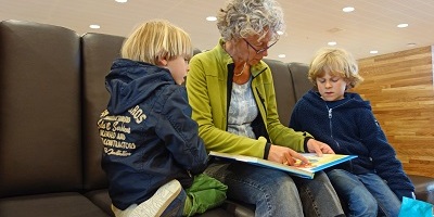 Polscy seniorzy wspierają bliskich