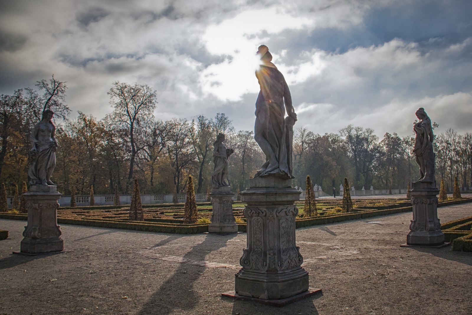 cztery posagi fot m klimowicz