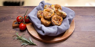 Camembert z nadzieniem z pieczarek 