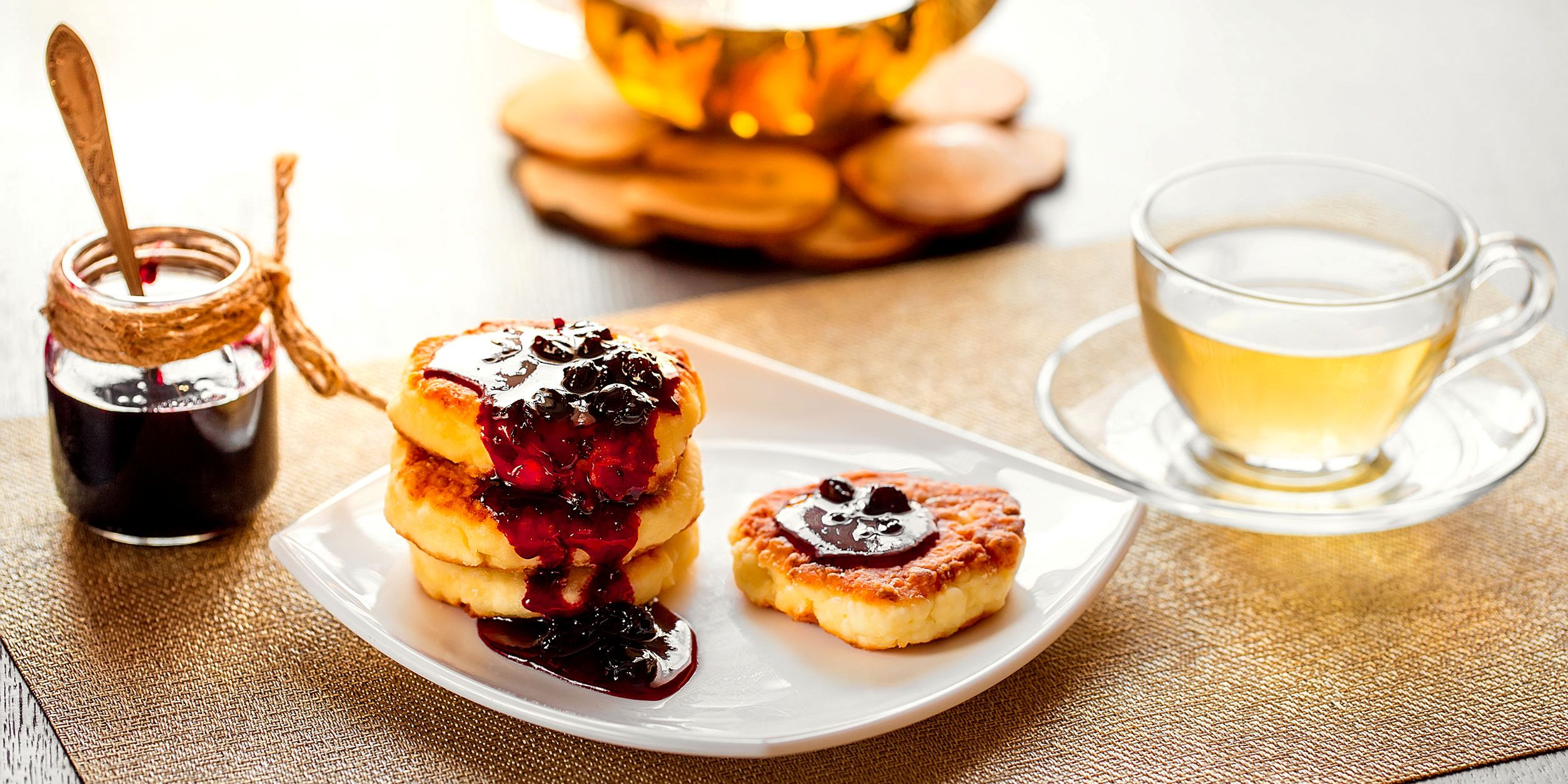 Przepis na placuszki twarożkowe z konfiturą