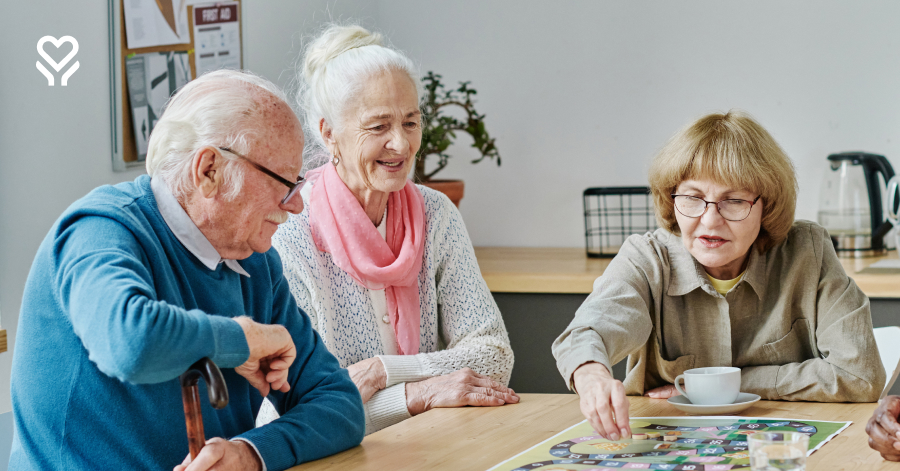 Seniorzy i gry planszowe. Sposób na relaks i integrację