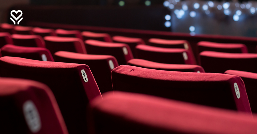 Teatr, koncerty i wydarzenia kulturalne dla seniorów – jak w pełni korzystać z lokalnej oferty