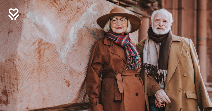 Jesienna garderoba seniora. Jak ubrać się ciepło, wygodnie i stylowo?